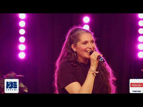 Petra & Julia Scheeser erzählen über TikTok-Hype und Anime Allstars-Zeit (DoKomi 2023 - 01.07.2023)