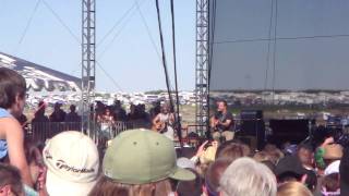 Dave Matthews and Tim Reynolds perform "Little Red Bird" live at the Gorge, 2011