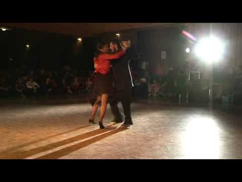  Diego Riemer  and  Maria Belen Giachello  are  dancing  to  the  milonga  "  Chunga que sí, chunga que no  "  by  Enrique Rodríguez  at  Aix Tango Festival  in  2008