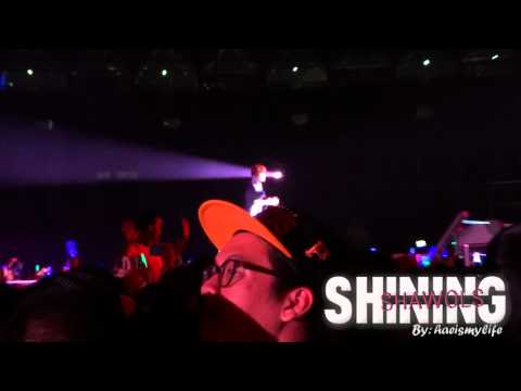 {SHININGSHAWOLS} fancam 120922 SMTOWN in Jakarta SHINee - Ring Ding Dong Part 1