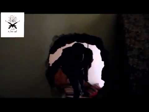 تمشيط المباني في حي صلاح الدين في مدينة حلب بعد السيطرة علهيا من قبل كتائب أبو عمارة