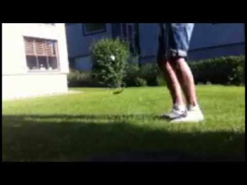 Martin trixar med golfboll !