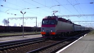 preview picture of video '«Очень скорый» ЭП10-012 с поездом 60 София - Москва'