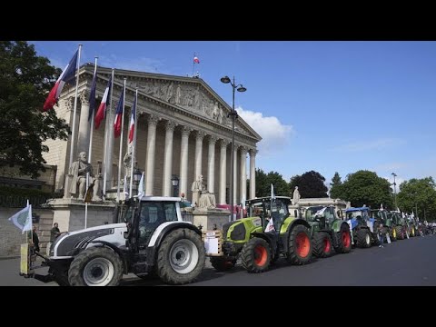 Frankreichs Landwirte demonstrieren für umstrittenes Agrargesetz