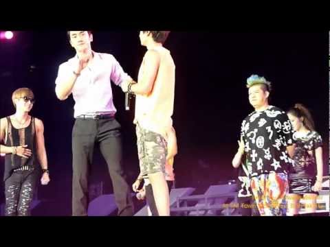 [FANCAM] 120922 SM Town in Jakarta_ Oops! - Super Junior feat. f(x)