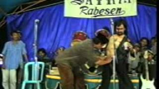 Download lagu silat rancap om satria mp3 Download lagu silat rancap om satria mp3