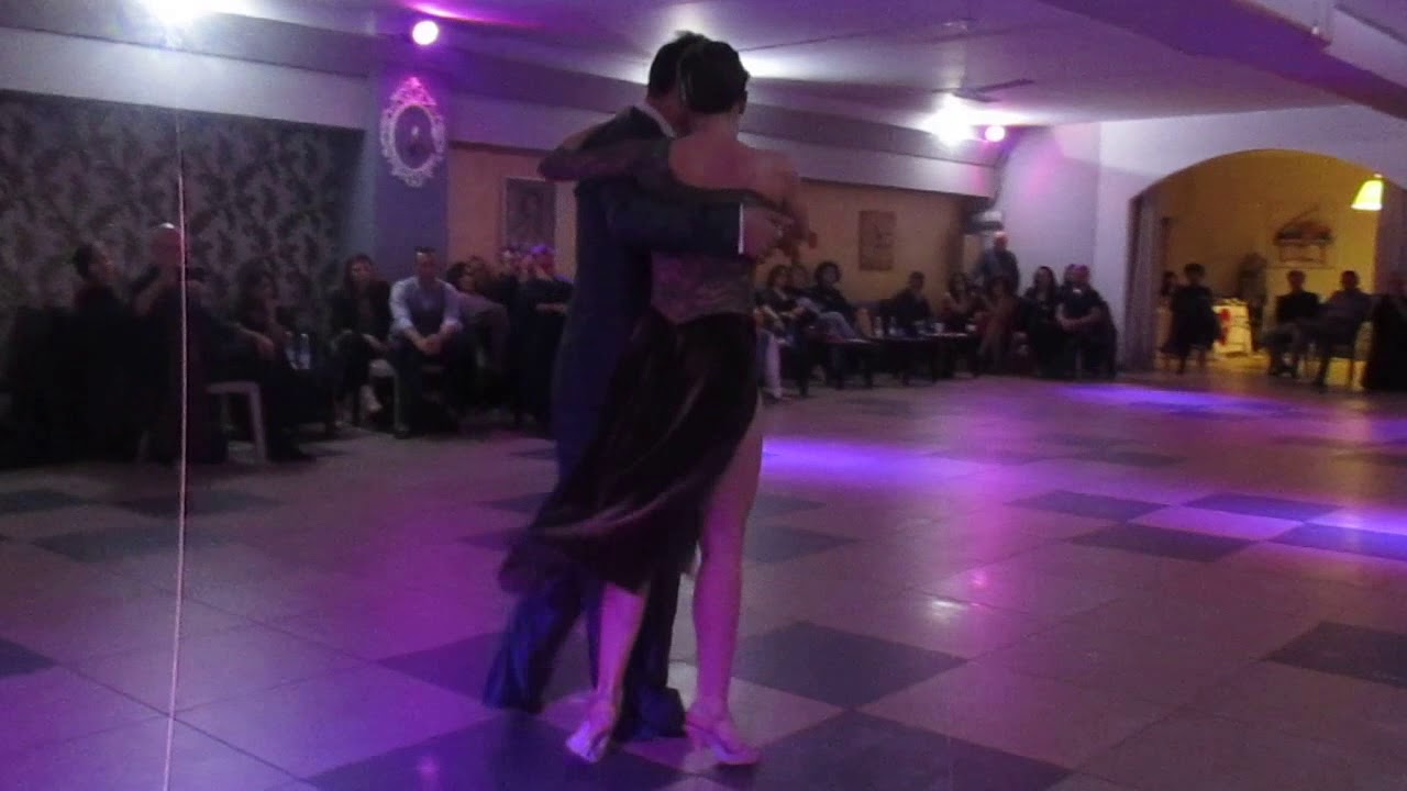 Tango Asi' al Cleocafe'...VITTORIA FRANCHINA ed EDWIN LEONARDO OLARTE..Tango  2