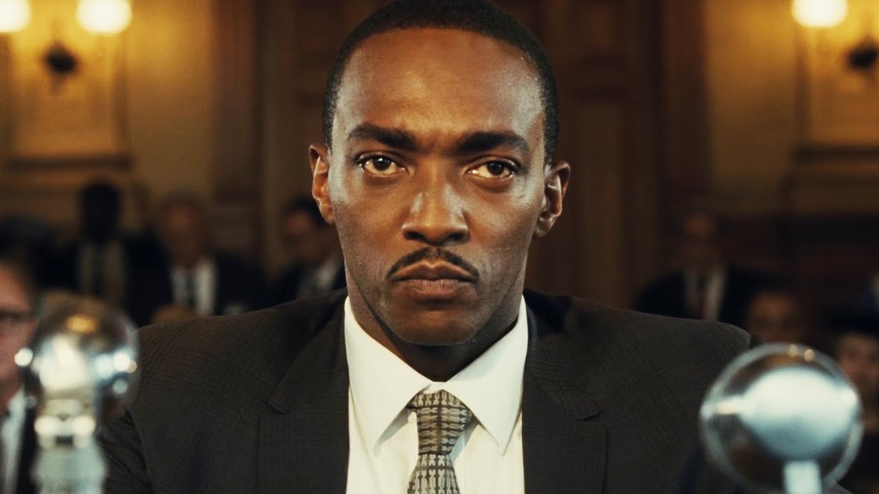 O BANCO NÃO DEIXOU ELE ENTRAR, ENTÃO ELE VOLTOU E VIROU O PATRÃO