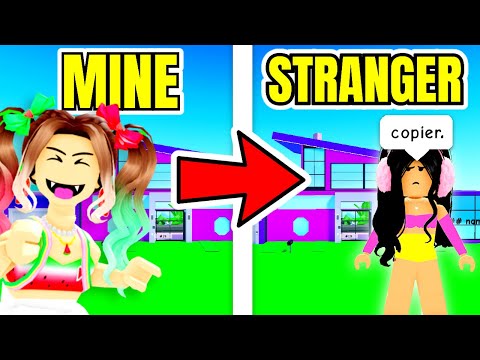 COPYING Players HOUSES in Roblox BROOKHAVEN!