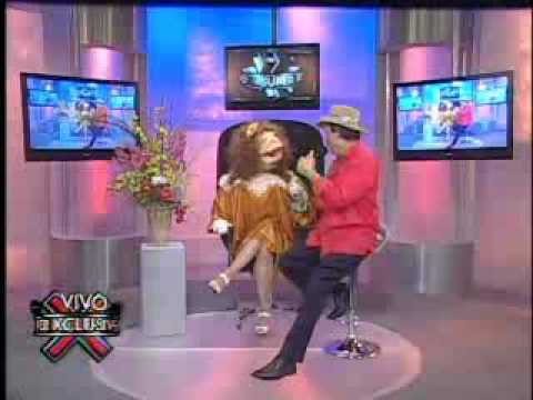 SuperXclusivo 2/5/10 - Pastor en amoríos con una joven de 18 años