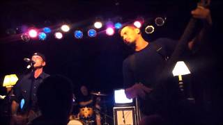 Taproot - Kiss From the Sky (live)