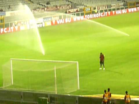 Torino-Grosseto 1-0 - La preghiera di Ebagua