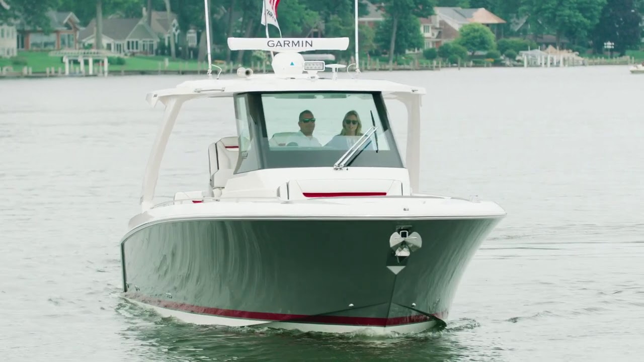 Tiara 34 LS - Yacht Tour