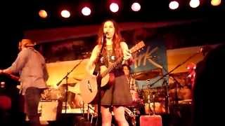 Kasey Chambers - Wheelbarrow (Live) at The Ark in Ann Arbor, MI on 08.11.15