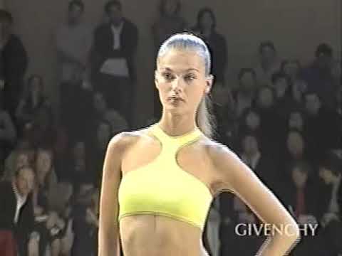 Givenchy Spring 2000 Fashion Show (full pt.2)