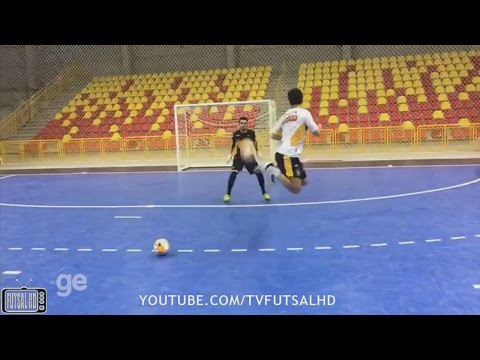 Folia do Falcão! Craque do Futsal faz cinco gols de CARRETILHA em sequência!