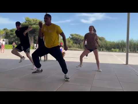 Reggeaton vs Hip-hop  - Julio Napoles