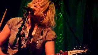 Brain-Tag [HD], by Bettie Serveert (plays Palomine) (@ Paradiso, 2011)