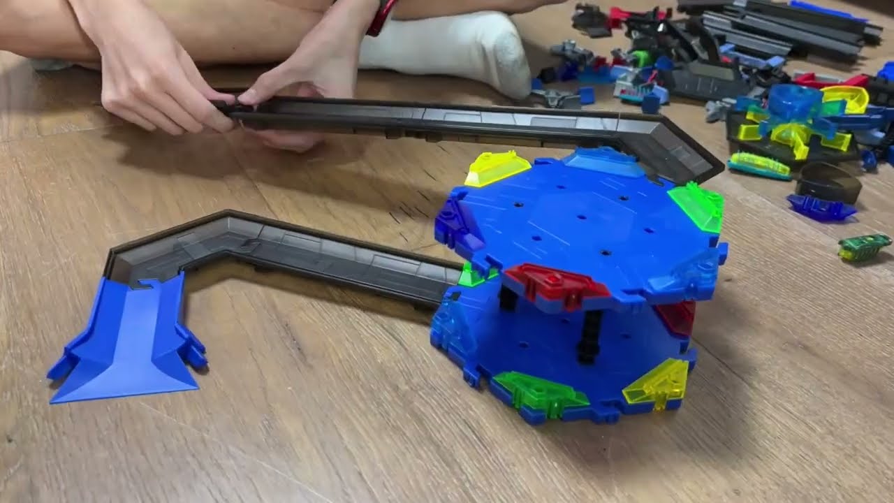 Building the Brand New HEX BOTS (HEXBUG) Nanotopia Playset!