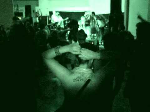 08 Overcome + (Skare Tactic) - Back Of The Bus (Madball cover)