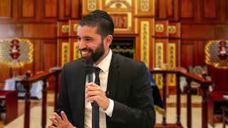 האיש שוויתר על עושר אגדי כדי להיות… אברך  הרב שניר גואטה בסיפור מטורף - עם כתוביות בעברית (הרב שניר גואטה) - התמונה מוצגת ישירות מתוך אתר האינטרנט יוטיוב. זכויות היוצרים בתמונה שייכות ליוצרה. קישור קרדיט למקור התוכן נמצא בתוך דף הסרטון