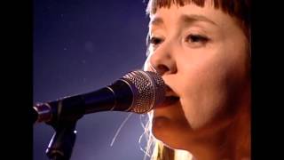 Suzanne Vega  Montreux2000 2  Room Off The Street