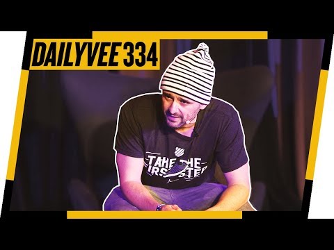 GIVING YOU ALL THE SECRET ONCE AND FOR ALL AT COMPLEX CON 2017 | DAILYVEE 334
