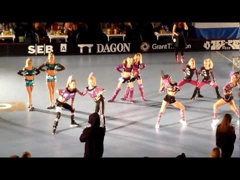 Sara Johansson och Olivia Kungsman 12 / 11 - 11 Falun