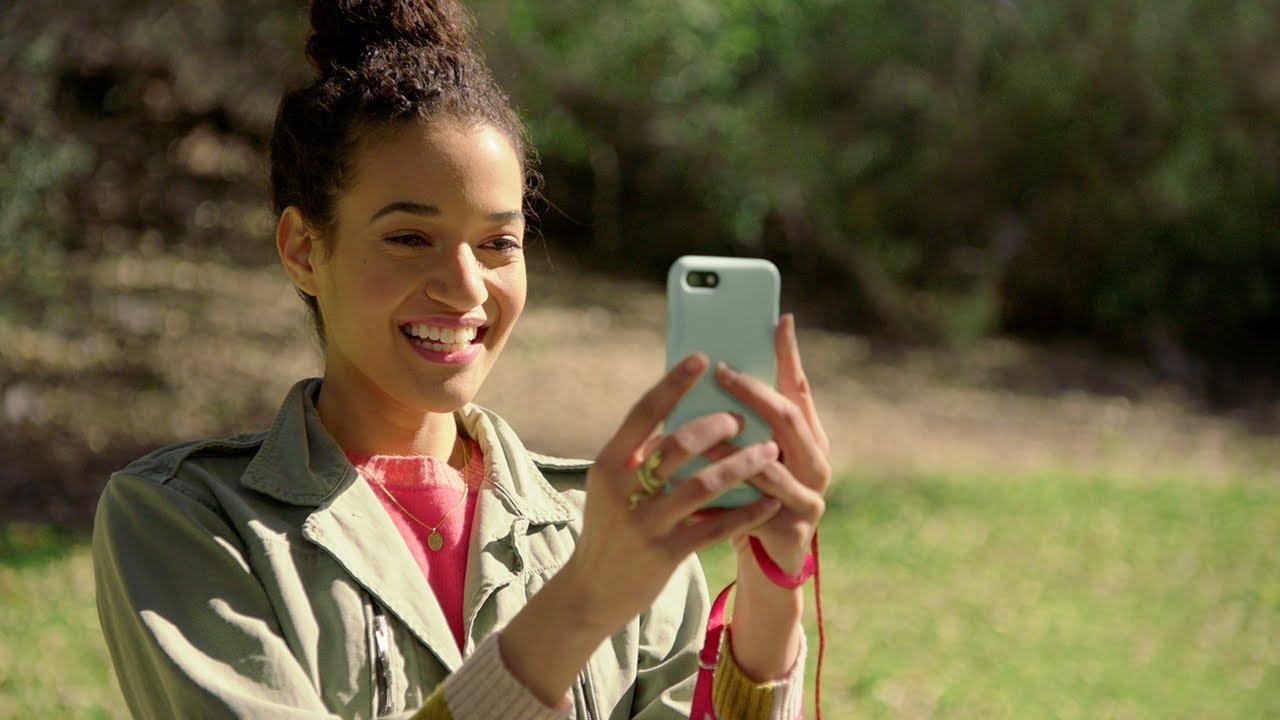 Sending a Snap on Snapchat