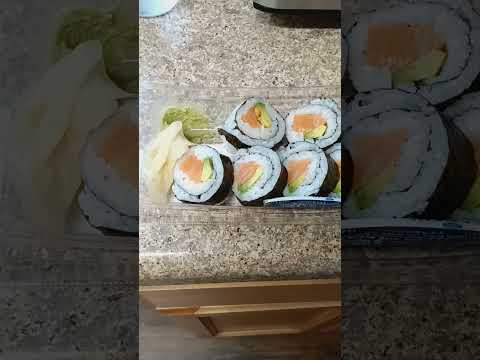 How good is grocery store sushi? Publix sushi box