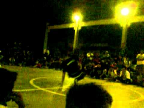 Allan [D.C.CREW ] vs branquinho [ NATIVOS CREW ].mp4