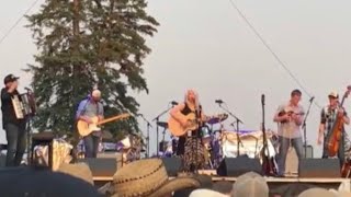 Emmylou Harris - Kern River (Merle Haggard) live 7/17/2021 Whitefish, Montana