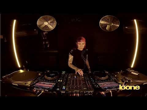 Loone LIVE w/ LINDSEY HERBERT