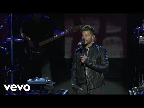 Ricky Martin - Disparo al Corazón (Live on the Honda Stage at the iHeartRadio Theater LA)