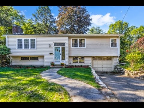 210 Bacon Street, Natick MA - by Ed Hughes 617-875-4132