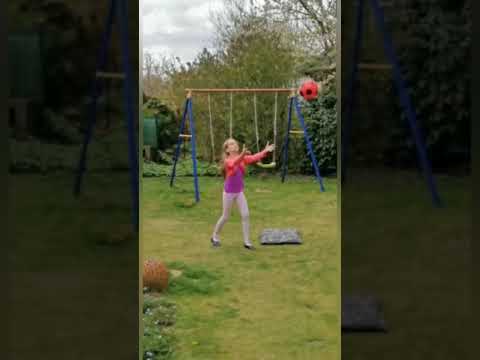 Akrobatik nimmt die Herausforderung an