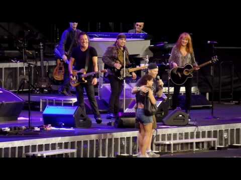 Bruce Springsteen - Jersey Girl - MetLife Stadium New Jersey August 25, 2016