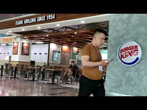 Adivinhe o preço do hambúrguer de frango no Burger King no Aeroporto Internacional de DaNang!!