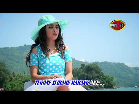 Rina Amelia - Langit Mendung Kuto Kediri | Dangdut (Official Music Video)