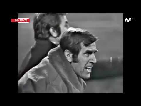 ECC 1976-77. Round of 16. Banik Ostrava - Bayern München. Highlights.