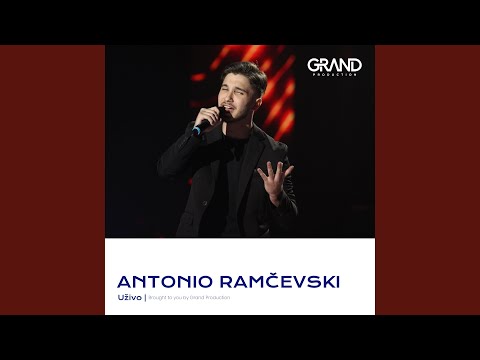 Sam Za Stolom Jedan Covek Sedi (Uzivo)