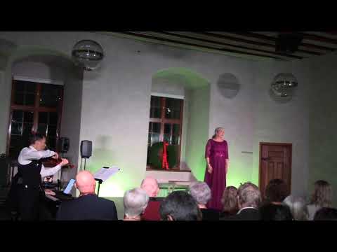 Katarina Karnéus: O Don Fatale