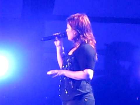Kelly Clarkson - Because of You - New Orleans