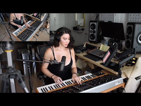 Brain Tickling Analog FM Synthesis on the Moog One