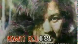 Download lagu Nike Ardilla - Menanti Kejujuran mp3