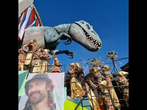 PIU DENTI di Luca Bertozzi Carnevale di Viareggio