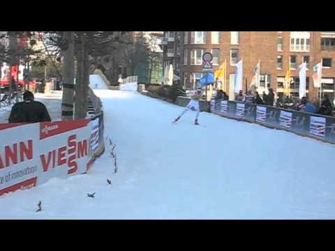 Taking the Turns of Dusseldorf.m4v