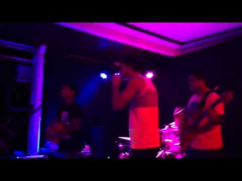 Fa'ahe'e with beroka