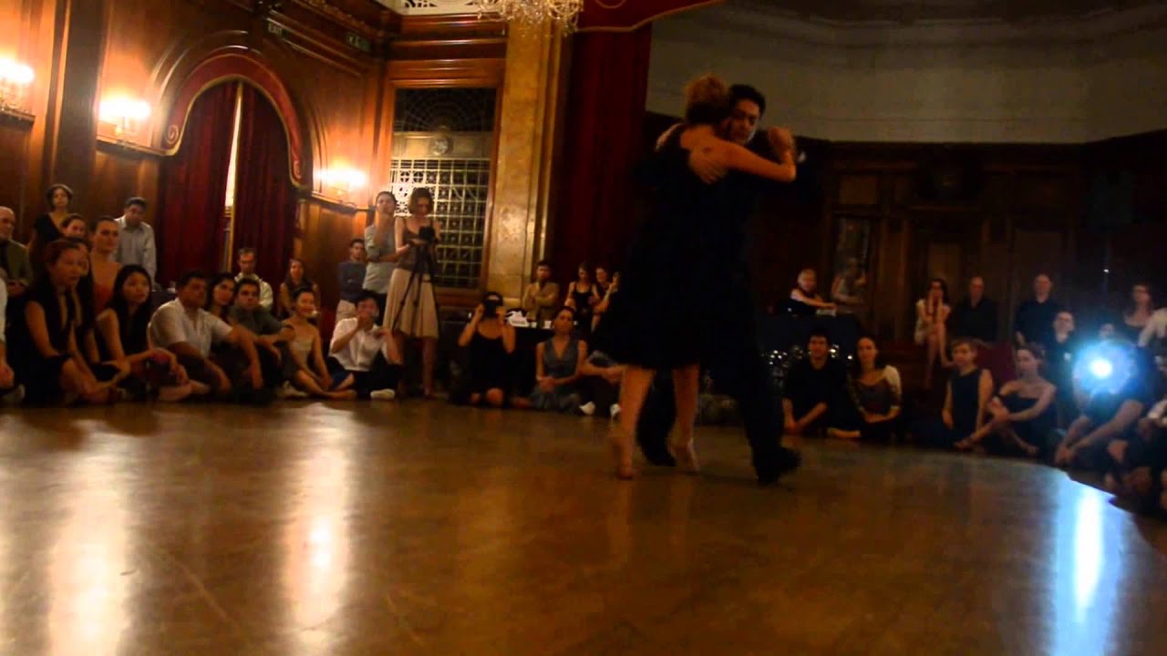 Noelia Hurtado & Carlitos Espinoza, 'Ríe payaso' (D'Arienzo)