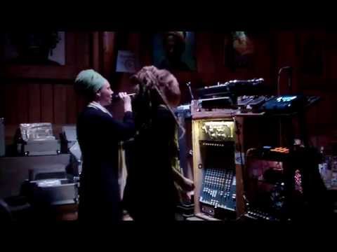 Siren Sisters feat. Sista Sherin "Think Positive"